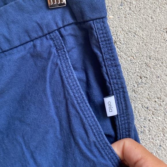 Onia (luxe brand) Linen/Cotton blend shorts - Picture 5 of 8